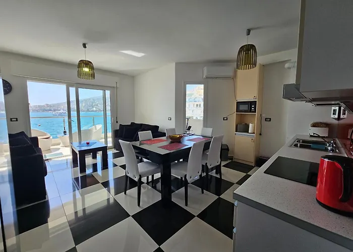 Vitamin Sea アパート *